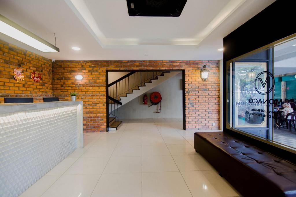 Monaco Boutique Hotel Sadong Jaya Kota Kinabalu Zewnętrze zdjęcie