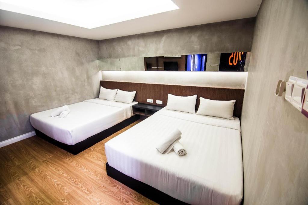 Monaco Boutique Hotel Sadong Jaya Kota Kinabalu Zewnętrze zdjęcie