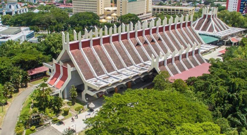 Monaco Boutique Hotel Sadong Jaya Kota Kinabalu Zewnętrze zdjęcie