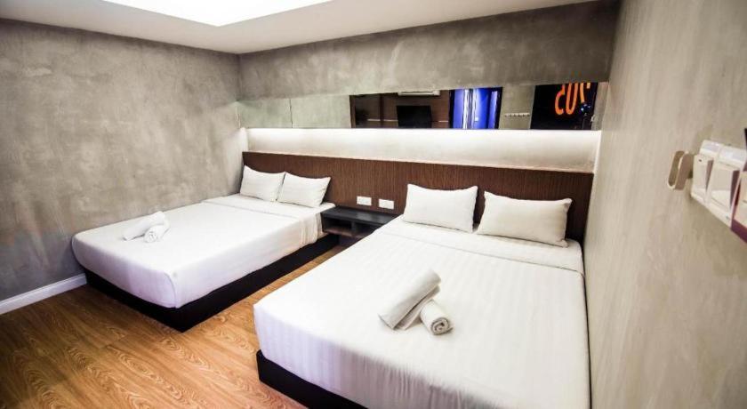 Monaco Boutique Hotel Sadong Jaya Kota Kinabalu Zewnętrze zdjęcie