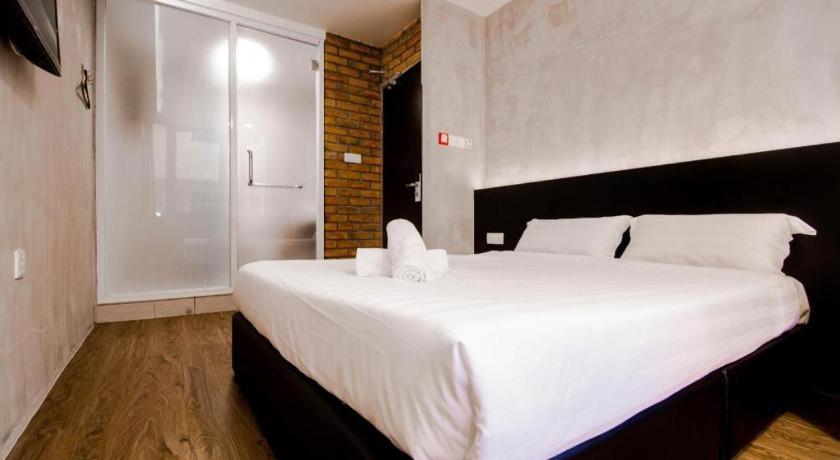 Monaco Boutique Hotel Sadong Jaya Kota Kinabalu Zewnętrze zdjęcie