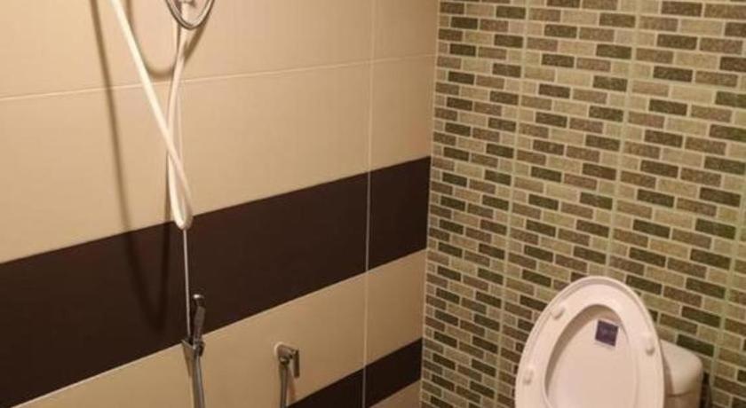 Monaco Boutique Hotel Sadong Jaya Kota Kinabalu Zewnętrze zdjęcie