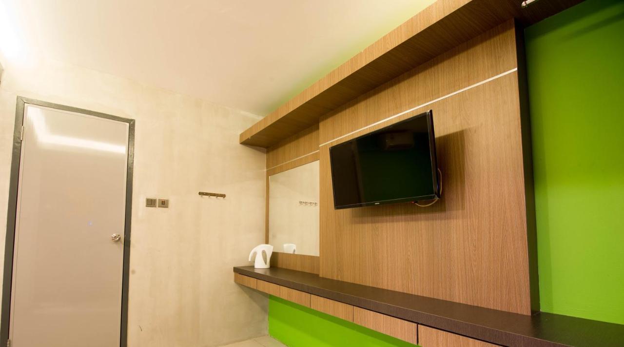 Monaco Boutique Hotel Sadong Jaya Kota Kinabalu Zewnętrze zdjęcie