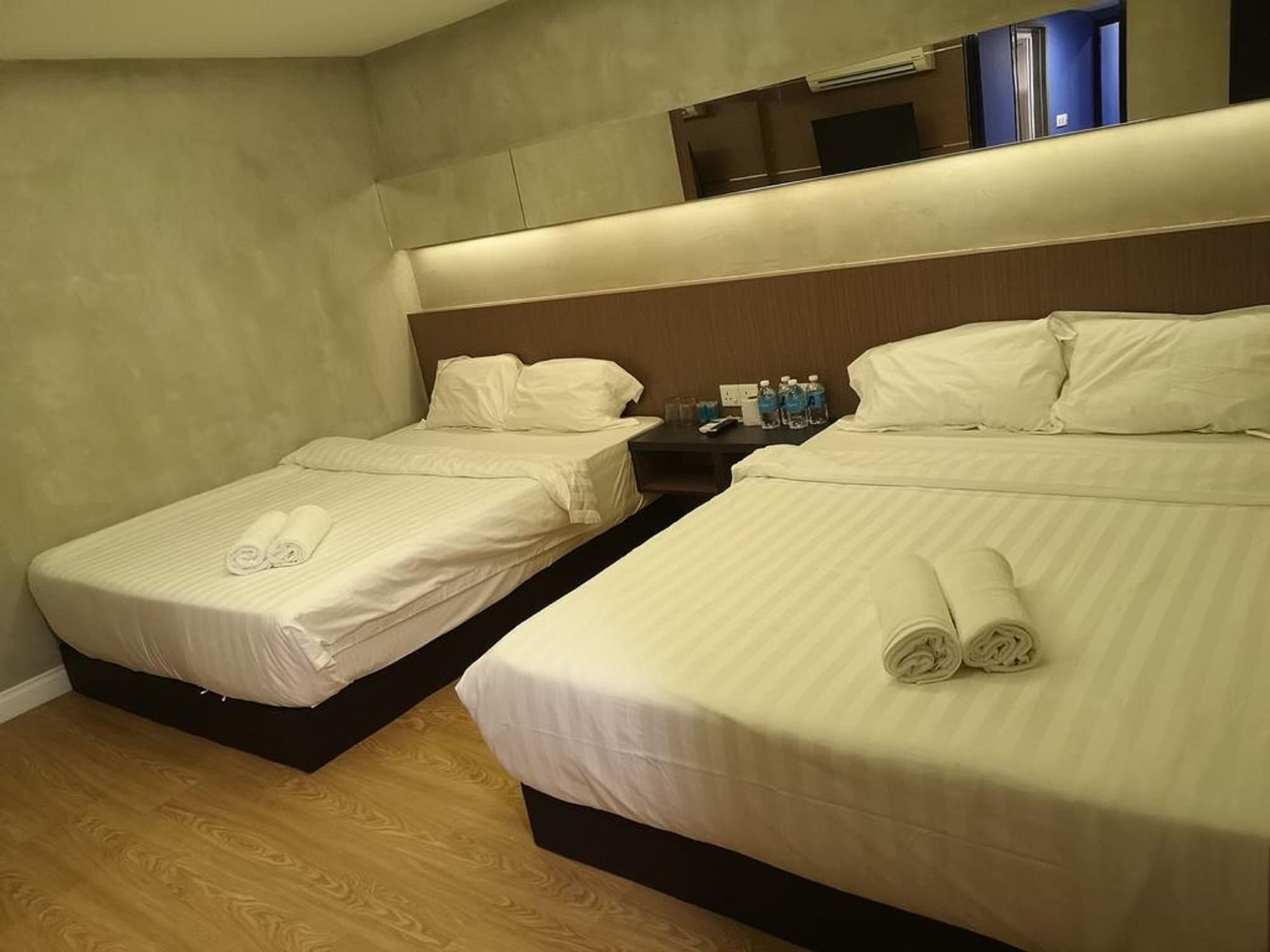Monaco Boutique Hotel Sadong Jaya Kota Kinabalu Zewnętrze zdjęcie